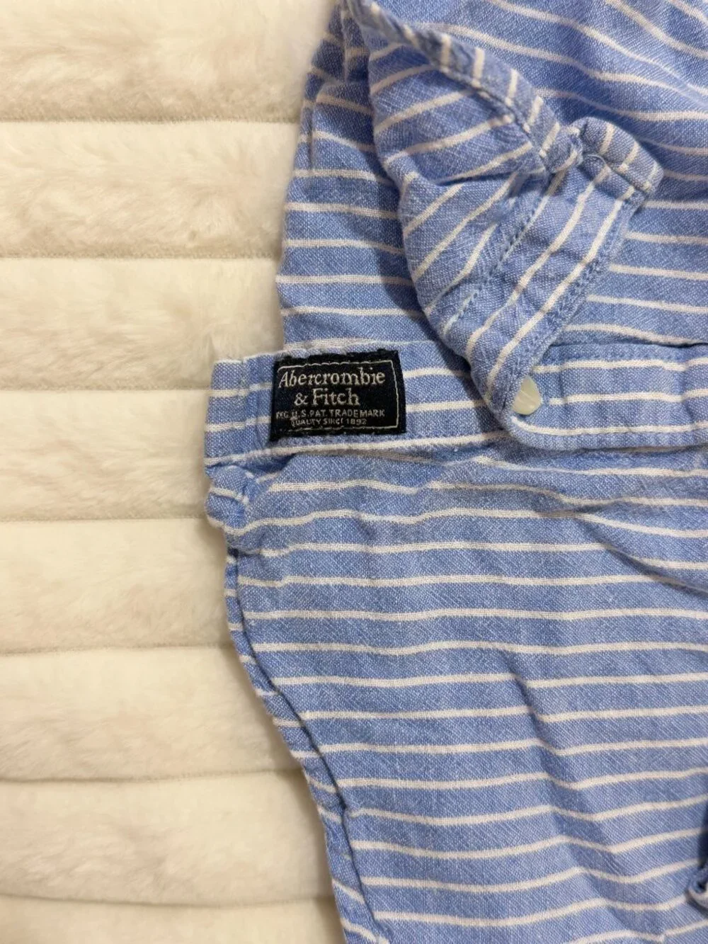 Abercrombie & Fitch Womens M Blue White Striped Button Down Shirt